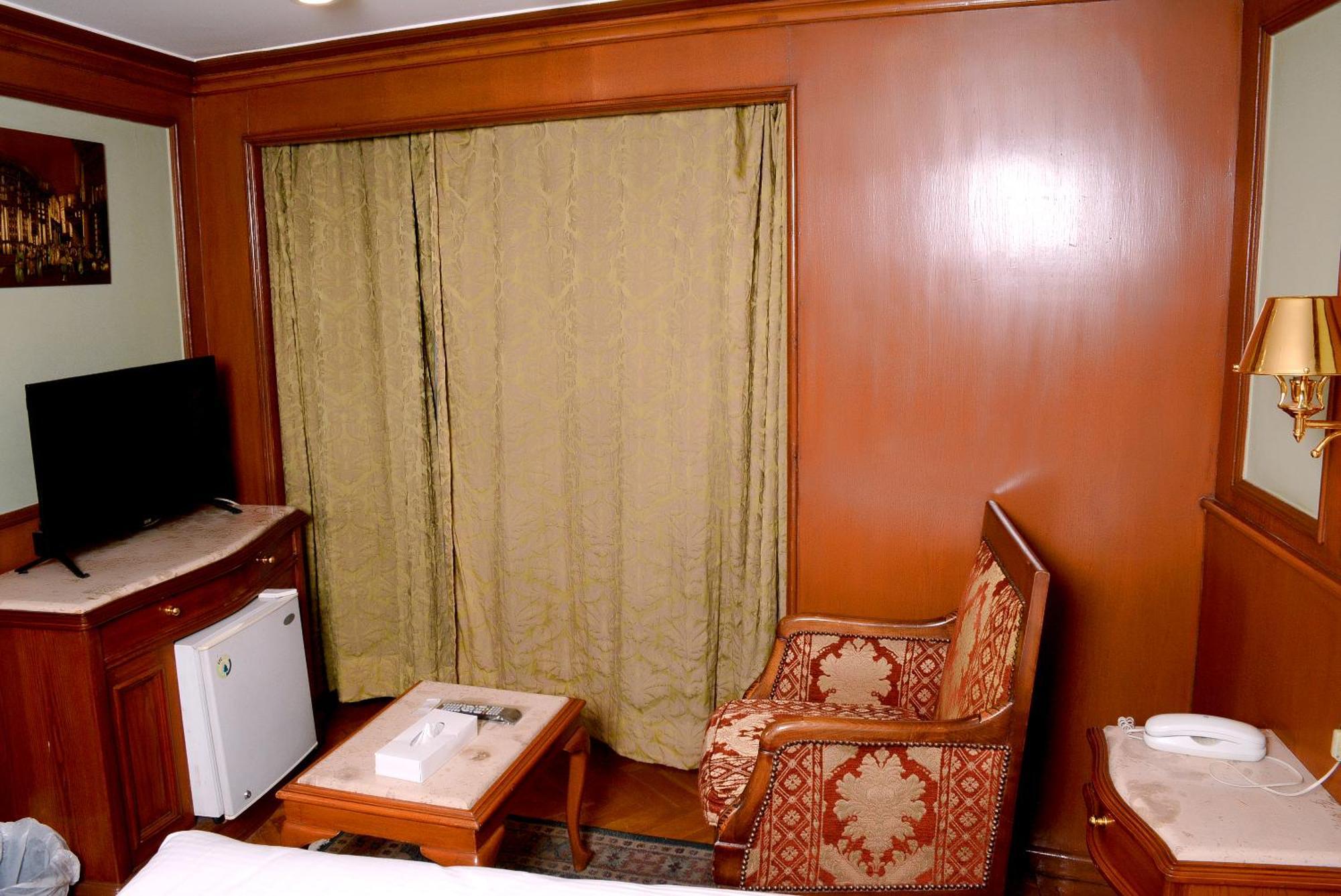 Отель Nile Cruise Luxor Aswan 3,4 And 7 Nights Экстерьер фото